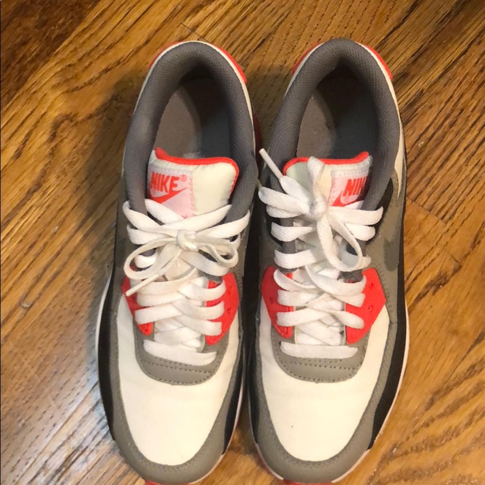 BRAND NEW Nike AirMax Sneakers